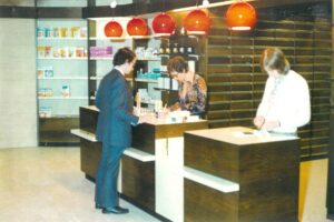 Eröffnung der hexental-Apotheke 1972